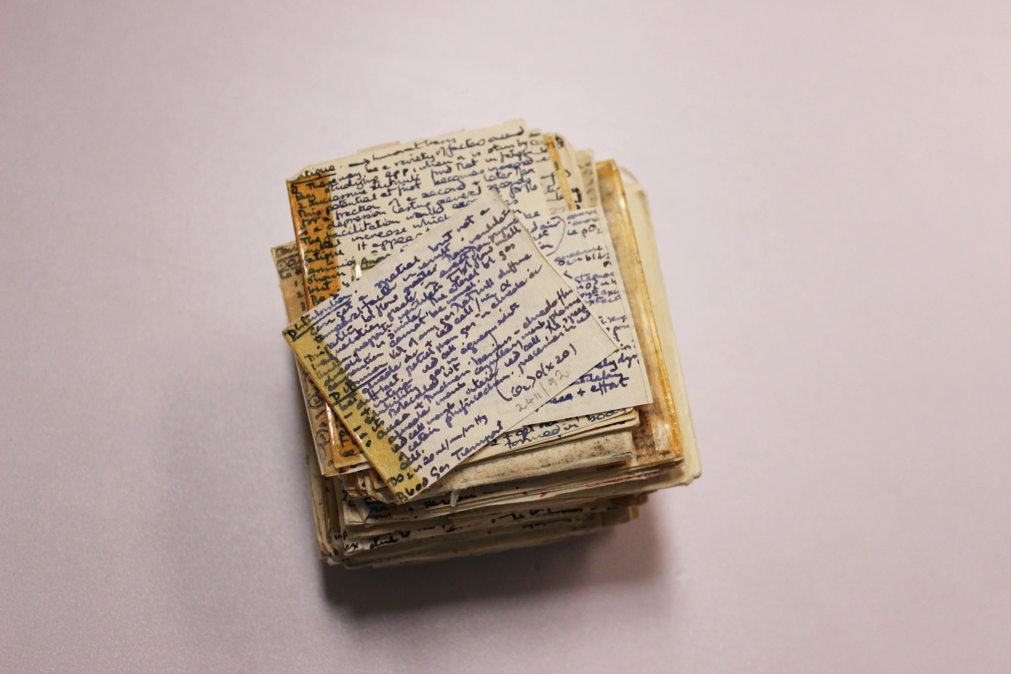 A 5cm handwritten physiology textbook